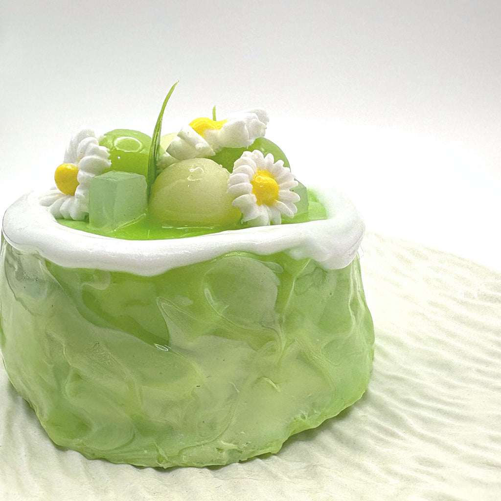 Details of Lalachill’s Honeydew Melon Cake Squishy, showcasing its vibrant colors and smooth texture.