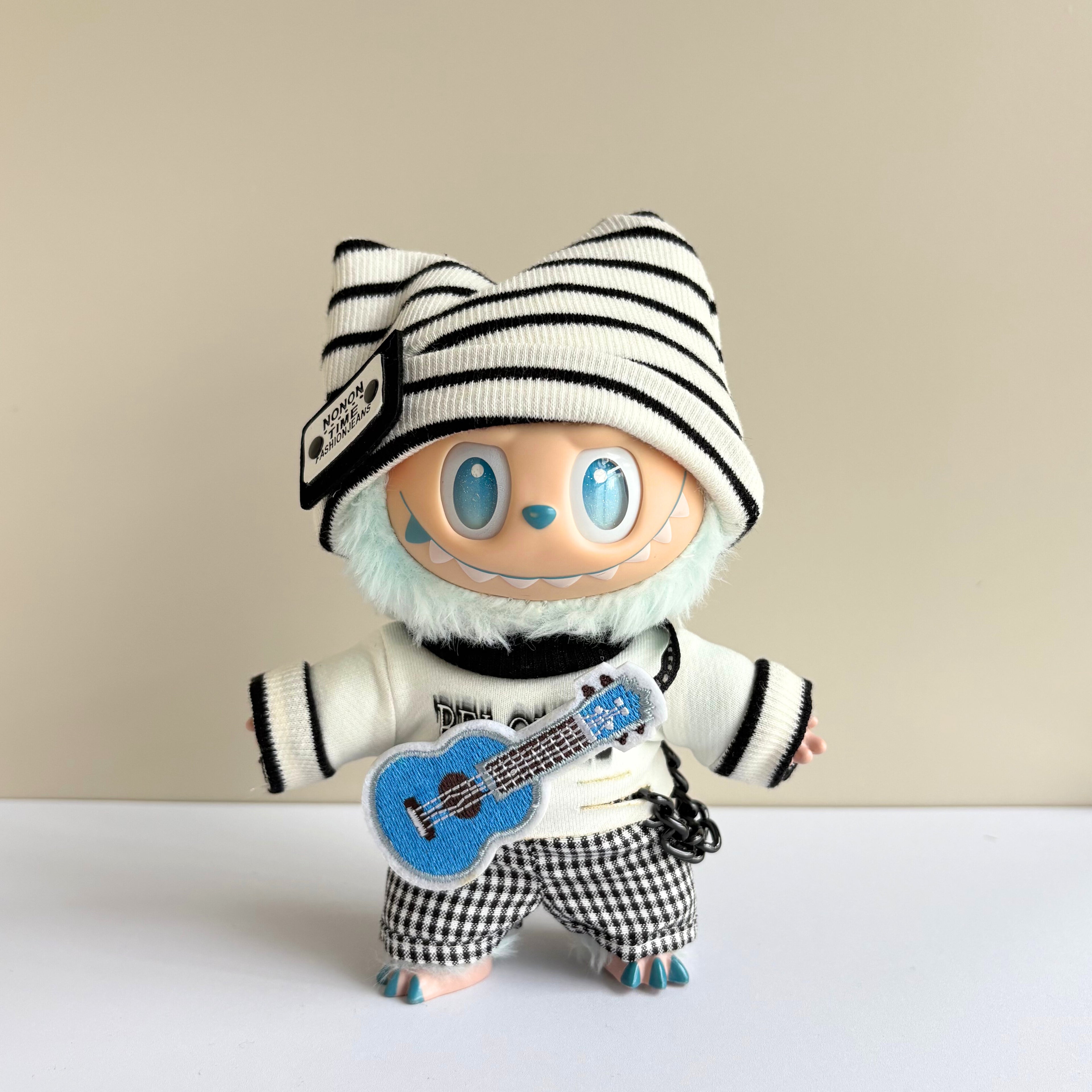 17cm Labubu Clothes –Indie Rocker Full Set (clothes Only, Doll Not Included)