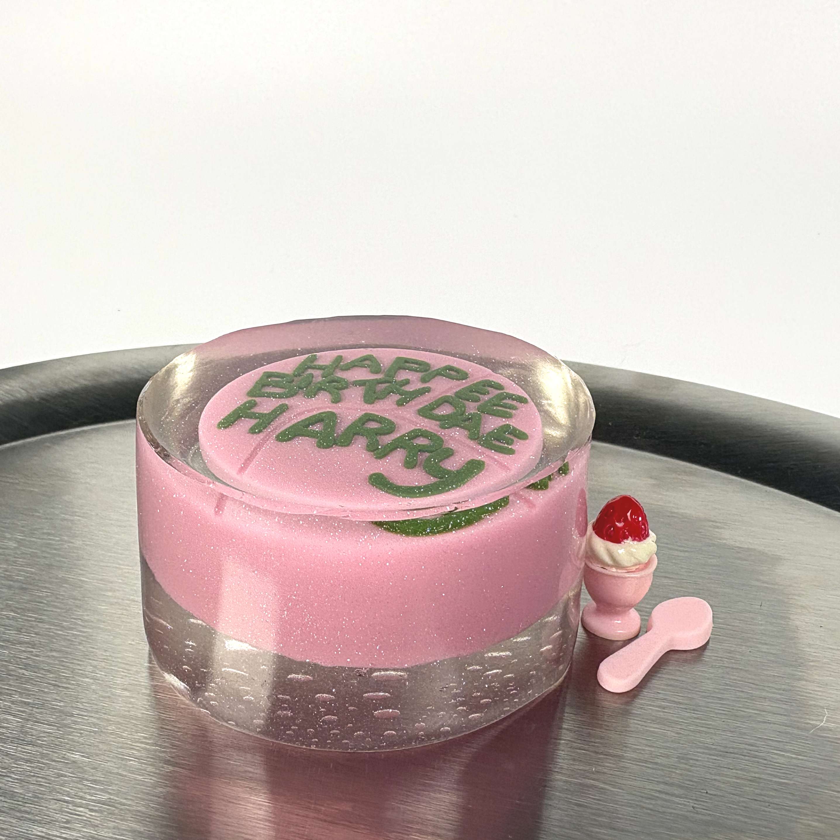 Close up view of Lalachill’s Harry Potter Cake Squishy, featuring a magical cake design inspired by Hagrid’s gift to Harry.